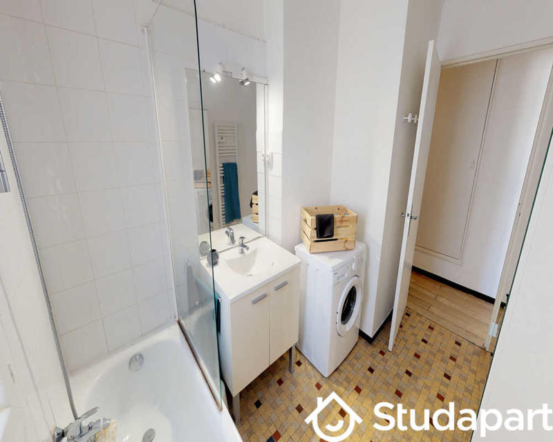 Chambre - 70 m² - 1 pièce