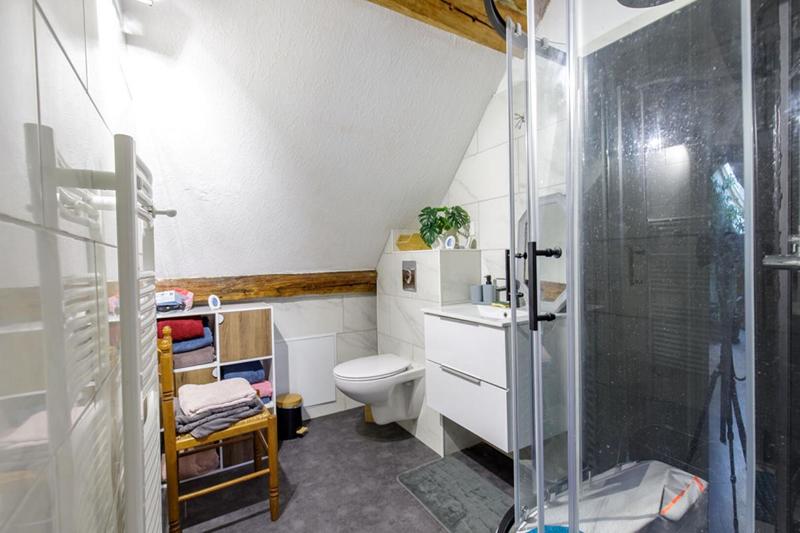 Maison - 210 m² - 9 pièces