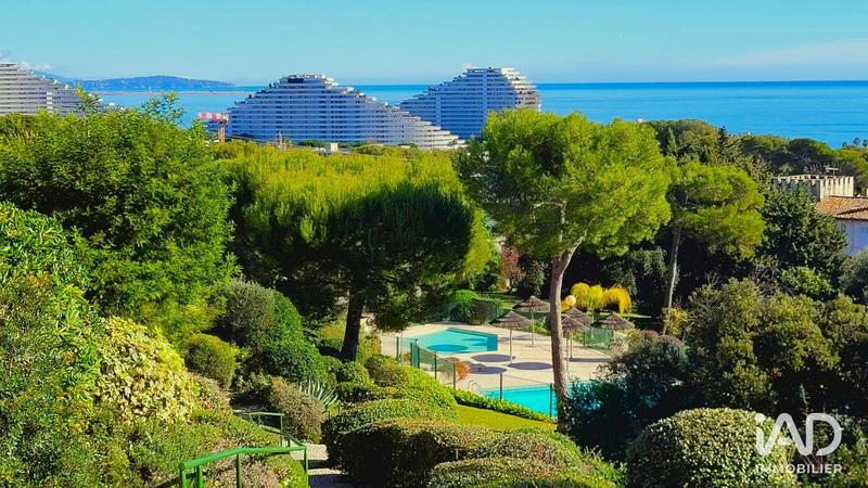 Appartement - 95 m² - 4 pièces