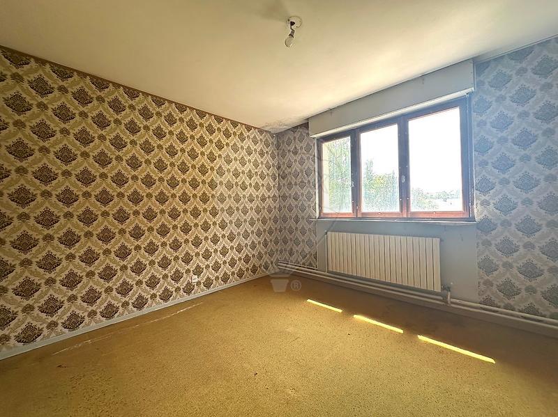 Maison - 181 m² - 9 pièces