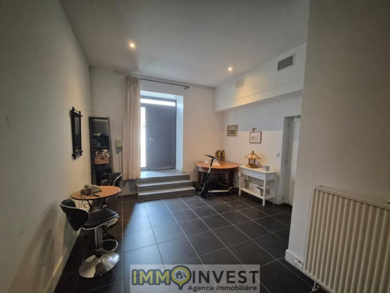 Appartement - 210 m² - 6 pièces