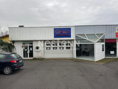 Local commercial - 413 m²