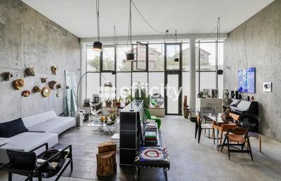 Loft - 196 m² - 5 pièces