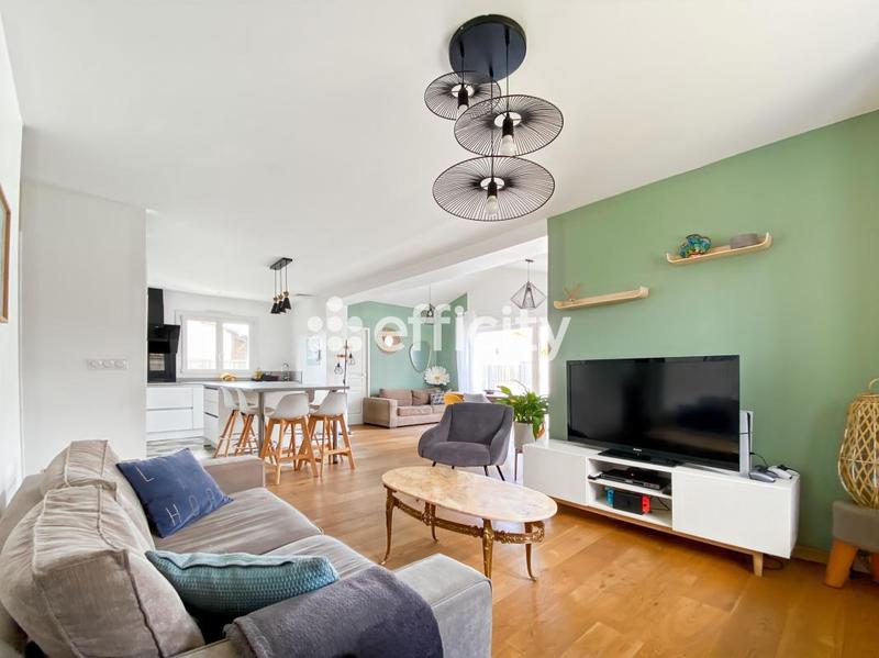 Maison - 120 m² - 5 pièces