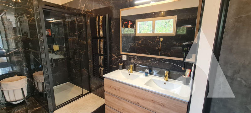 Maison - 164 m² - 7 pièces