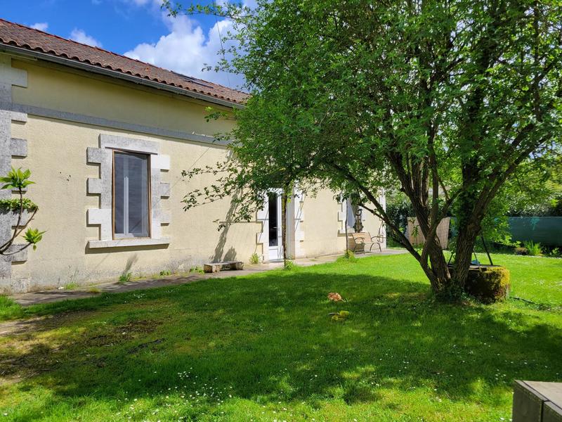 Maison - 160 m² - 8 pièces