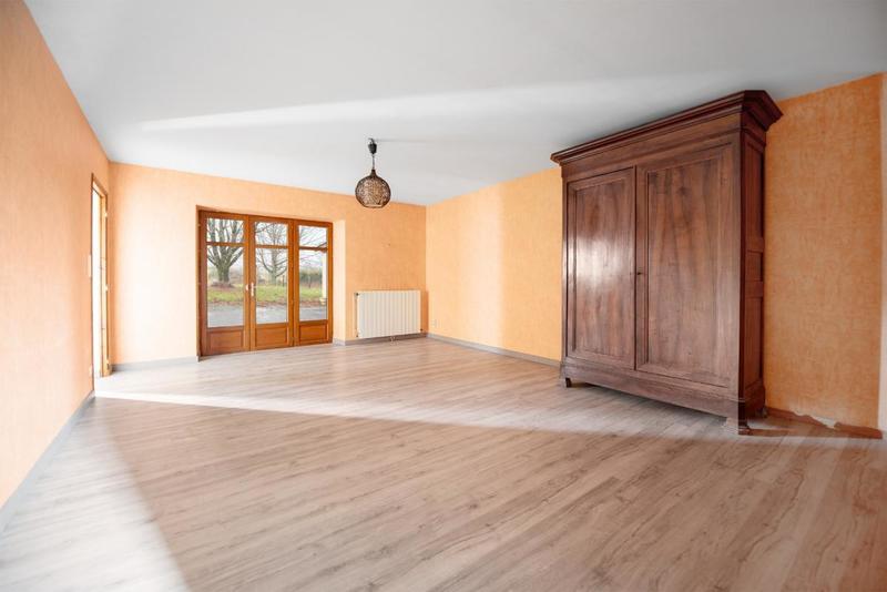 Propriété - 222 m² - 8 pièces