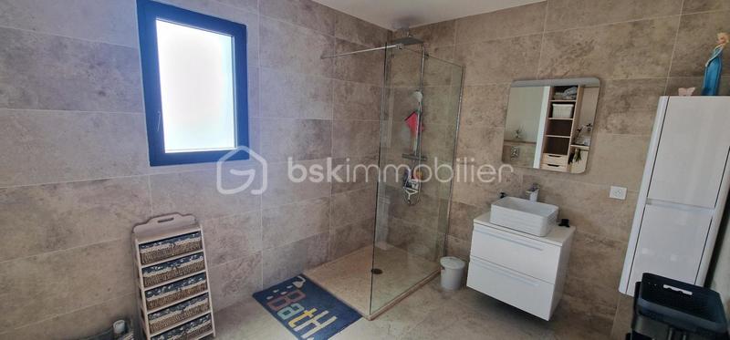 Villa - 213 m² - 5 pièces