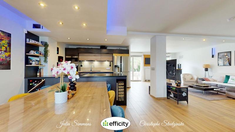 Maison - 184 m² - 8 pièces