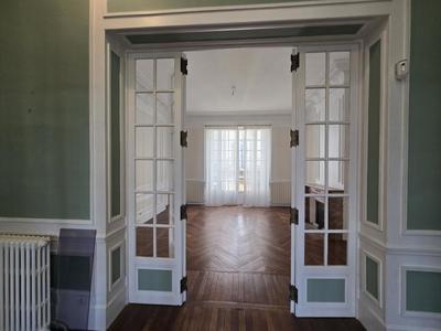 Maison bourgeoise - 330 m² - 10 pièces