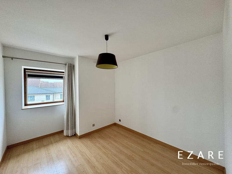 Appartement - 92 m² - 5 pièces