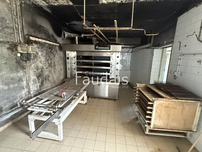 Immeuble - 140 m² - 3 pièces