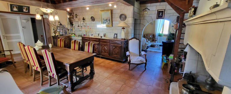 Maison - 235 m² - 11 pièces