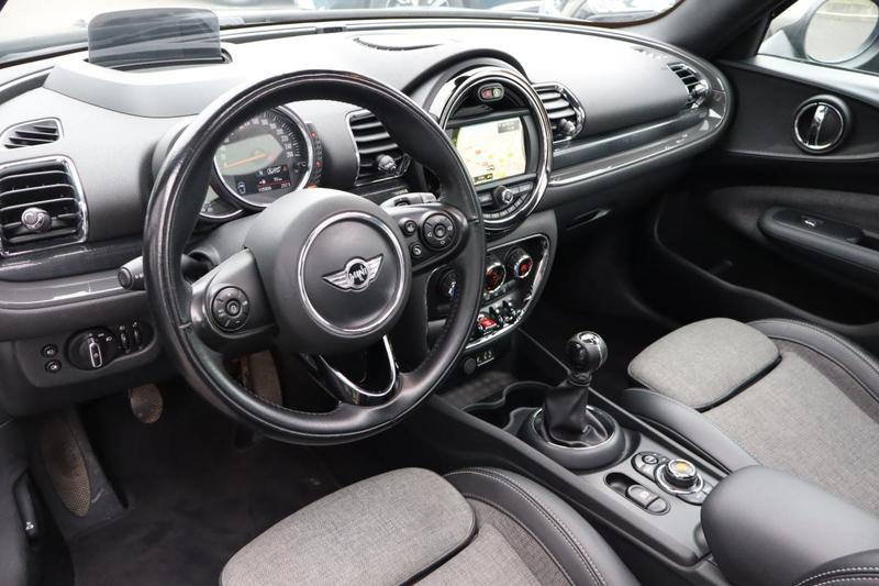 Mini Clubman F54 Cooper 136 ch Finition Chili