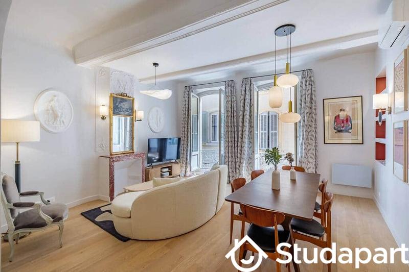 Appartement - 94 m² - 4 pièces