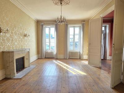 Maison - 192 m² - 8 pièces