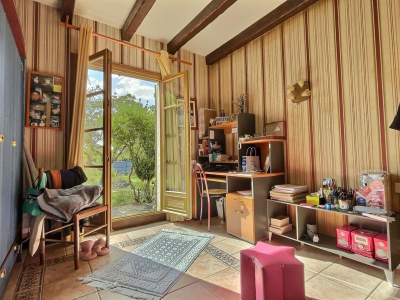 Maison - 257 m² - 9 pièces