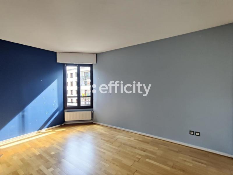 Appartement - 95 m² - 5 pièces