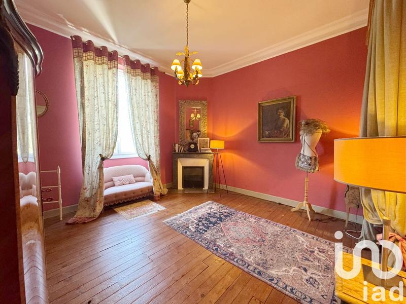 Maison - 347 m² - 10 pièces