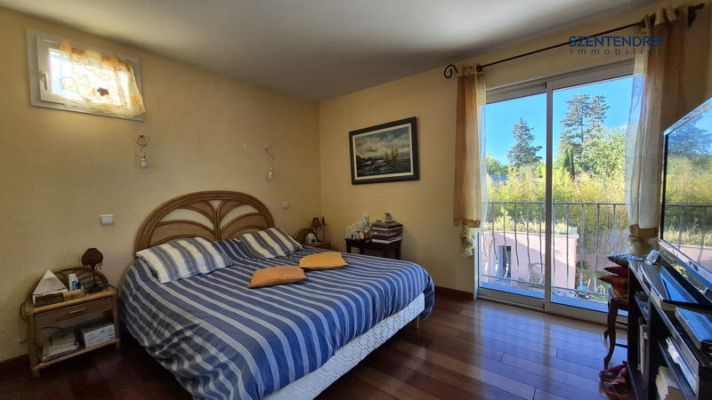 Villa - 366 m² - 12 pièces