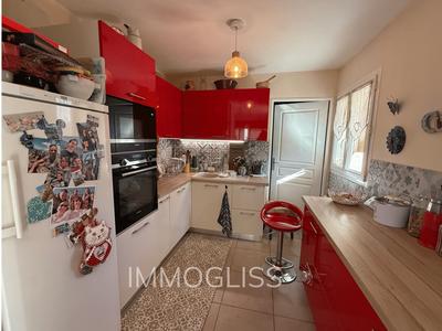 Appartement - 77 m² - 3 pièces