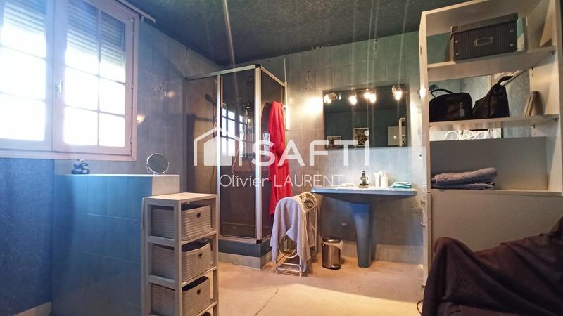 Maison - 213 m² - 7 pièces