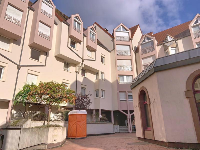 Local d'activités - 101 m² - 5 pièces