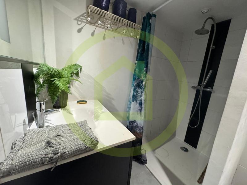 Maison - 224 m² - 7 pièces