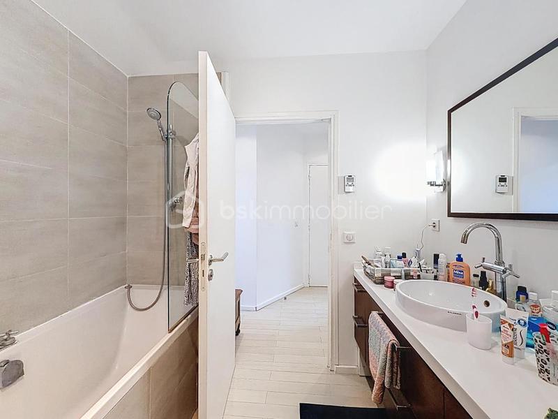 Maison - 95 m² - 5 pièces