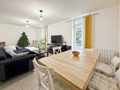 Maison de village - 100 m² - 5 pièces