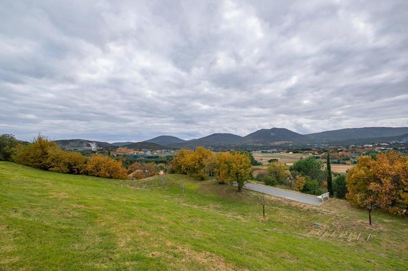 Villa - 253 m² - 8 pièces