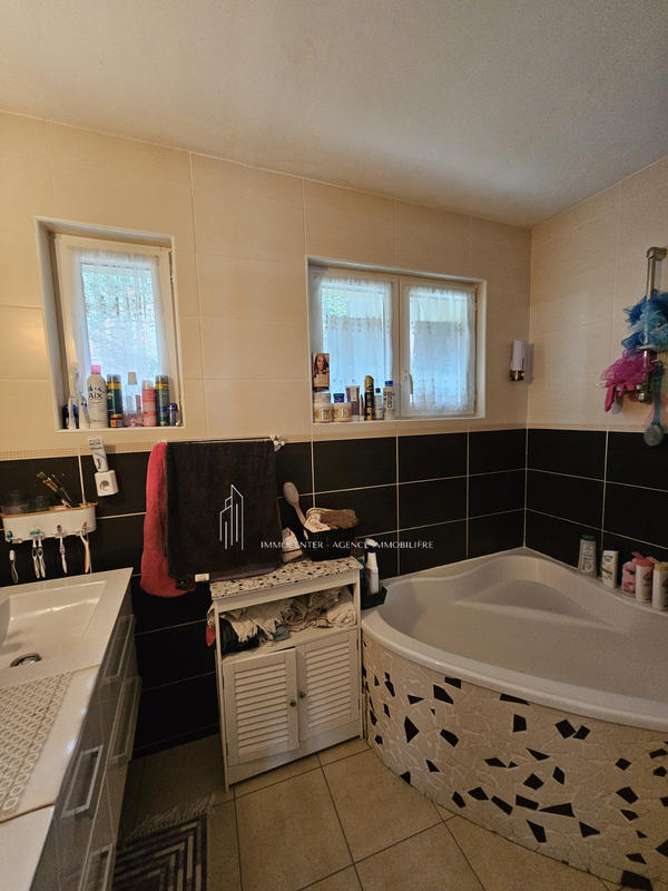 Maison - 103 m² - 4 pièces