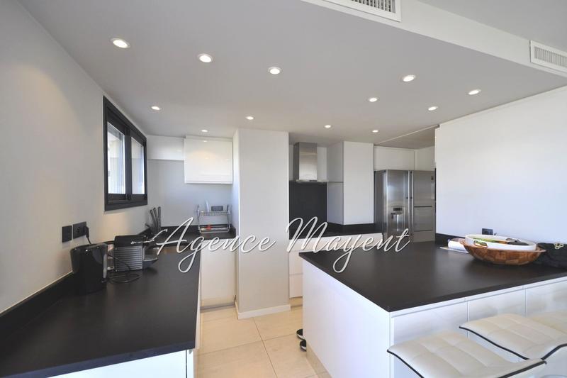 Appartement - 150 m² - 5 pièces