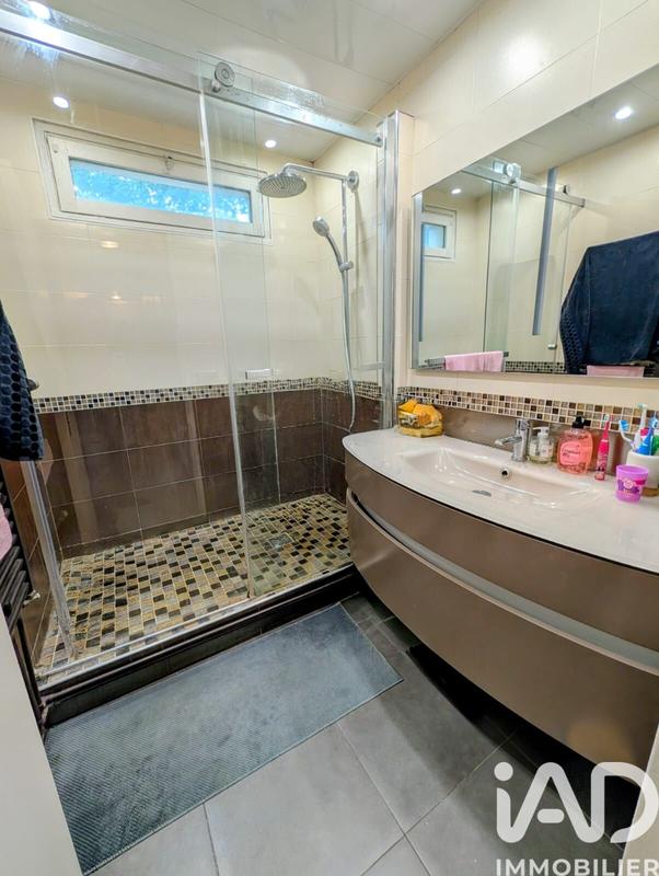 Appartement - 94 m² - 5 pièces