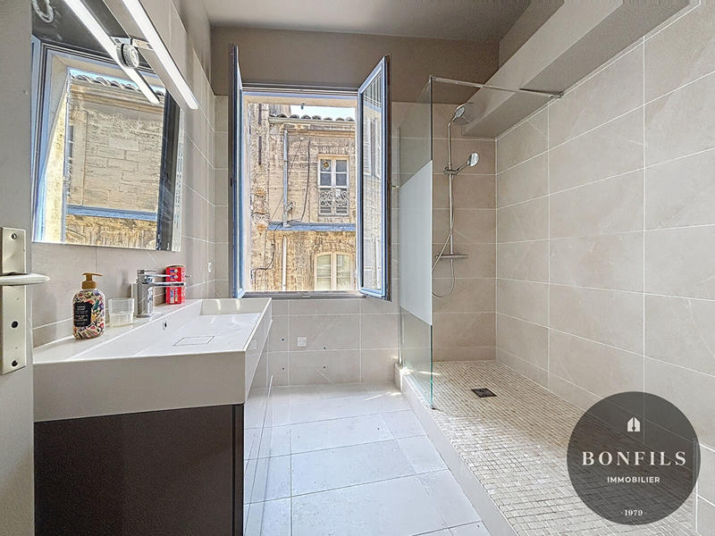 Appartement - 75 m² - 3 pièces