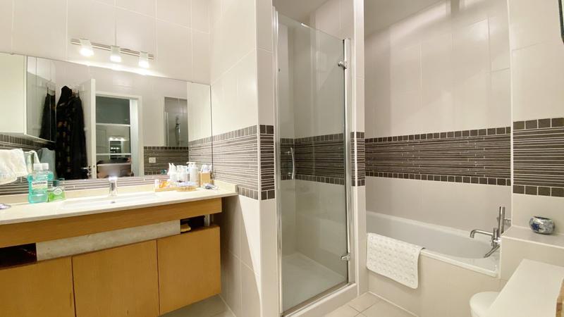 Appartement sur toit - 129 m² - 5 pièces