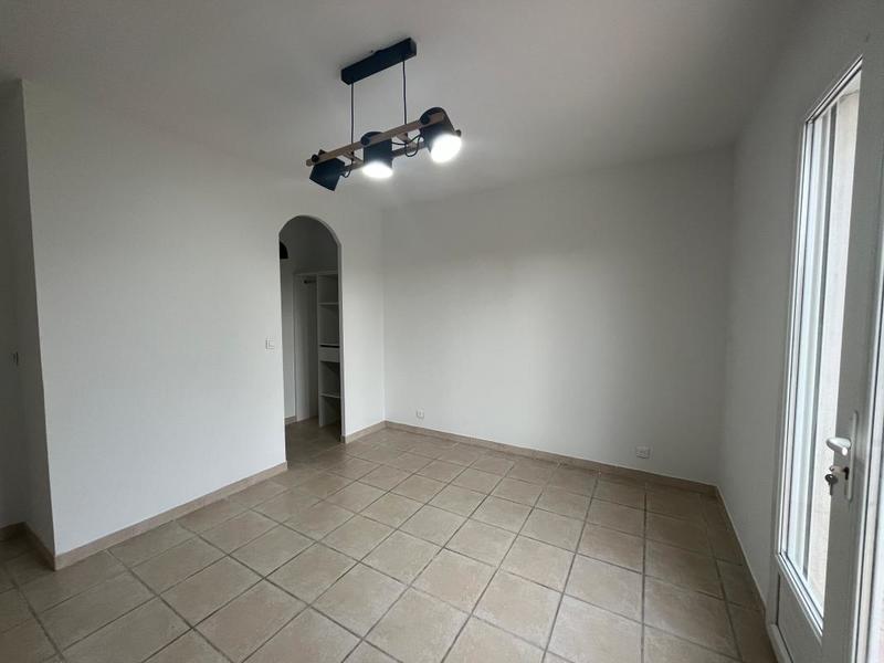 Maison - 104 m² - 4 pièces