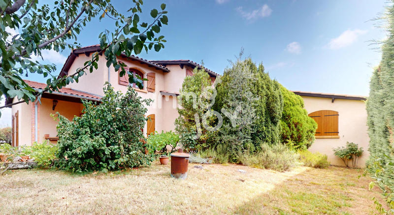 Maison - 231 m² - 7 pièces