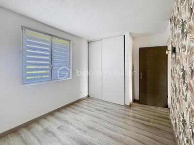 Maison traditionnelle - 97 m² - 5 pièces