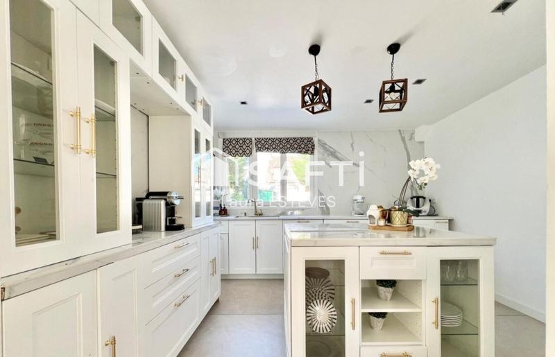 Maison - 175 m² - 6 pièces