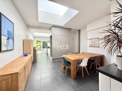 Maison - 141 m² - 6 pièces