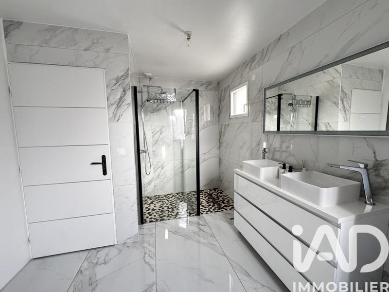 Maison - 185 m² - 6 pièces