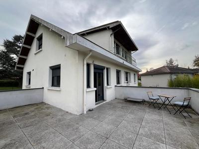 Maison - 161 m² - 6 pièces