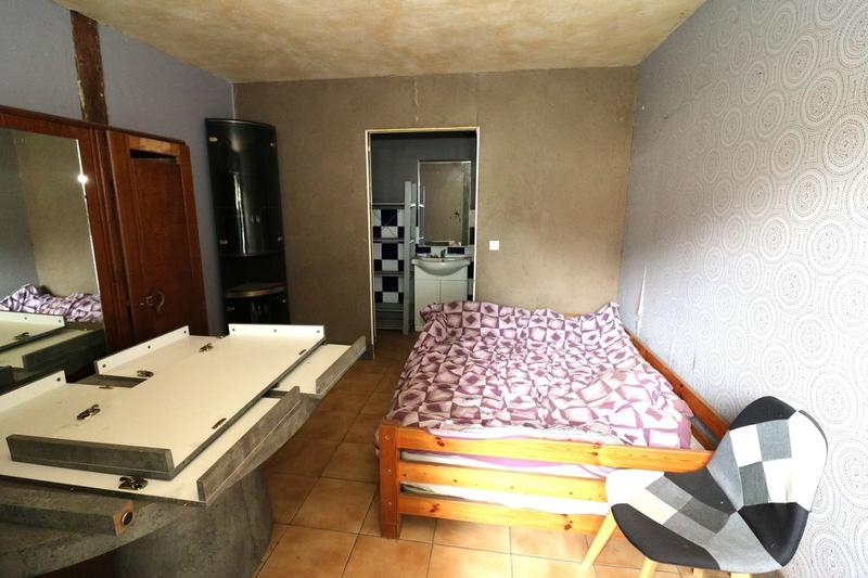 Propriété - 220 m² - 9 pièces