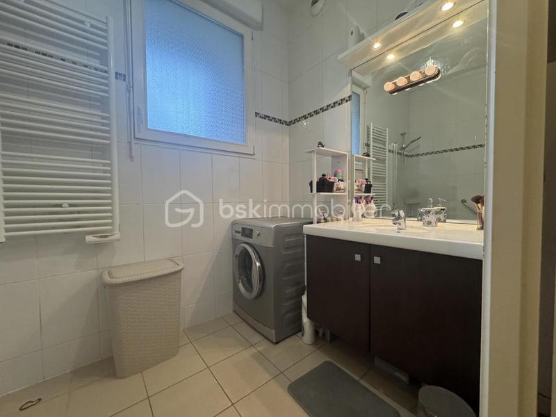 Appartement - 99 m² - 4 pièces