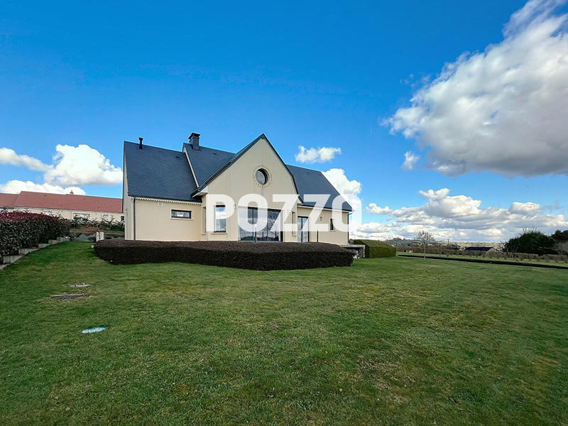 Maison - 101 m² - 5 pièces