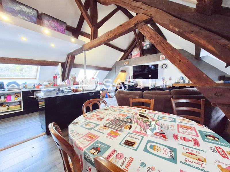 Appartement - 85 m² - 5 pièces