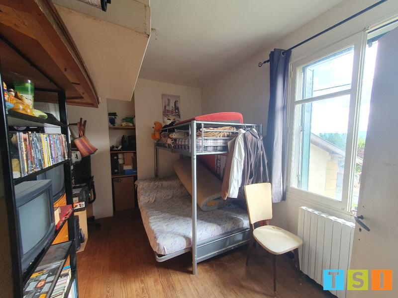 Maison - 104 m² - 4 pièces