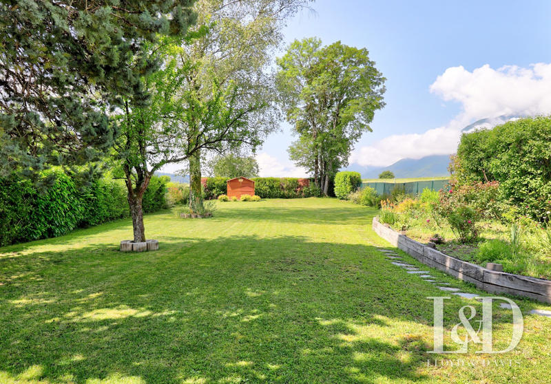 Maison - 212 m² - 8 pièces