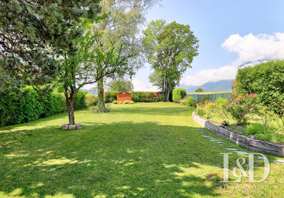 Maison - 212 m² - 8 pièces